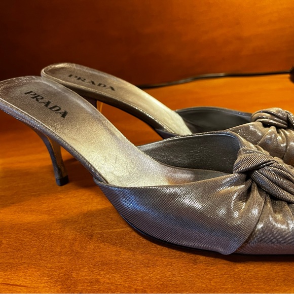Prada Vintage HH Silver Lame Open Toe Slides Shoes S 10 - Picture 3 of 9